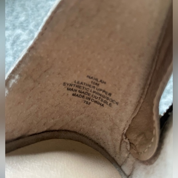 Steve Madden 3 inch heels. Gorgeous strappy shoes. - Picture 4 of 4